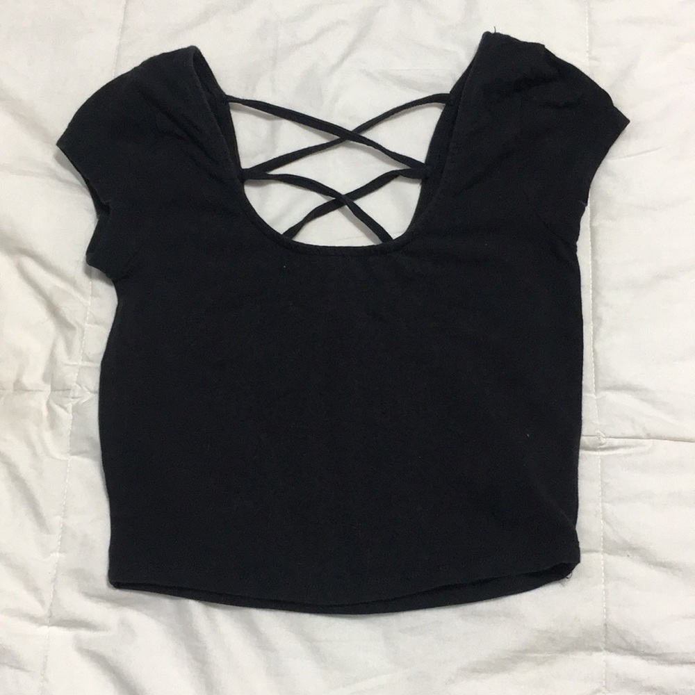 Black crop with back detail